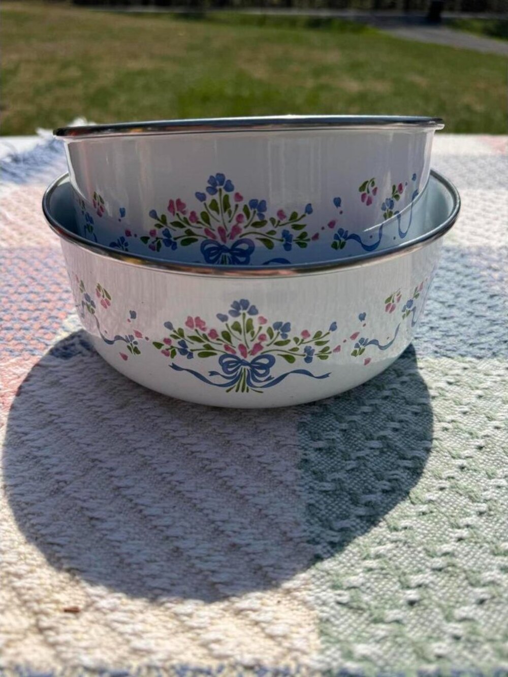 Set of 2 Vintage Floral Enamelware Nesting Bowls